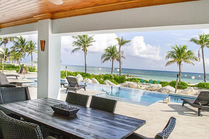 Beach House — pool